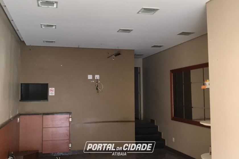 Sal&atilde;o Comercial &agrave; venda - 50m&sup2; - CENTRO