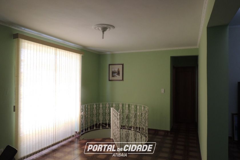Casa &agrave; venda - 300m&sup2; - Jardim Vila Galv&atilde;o