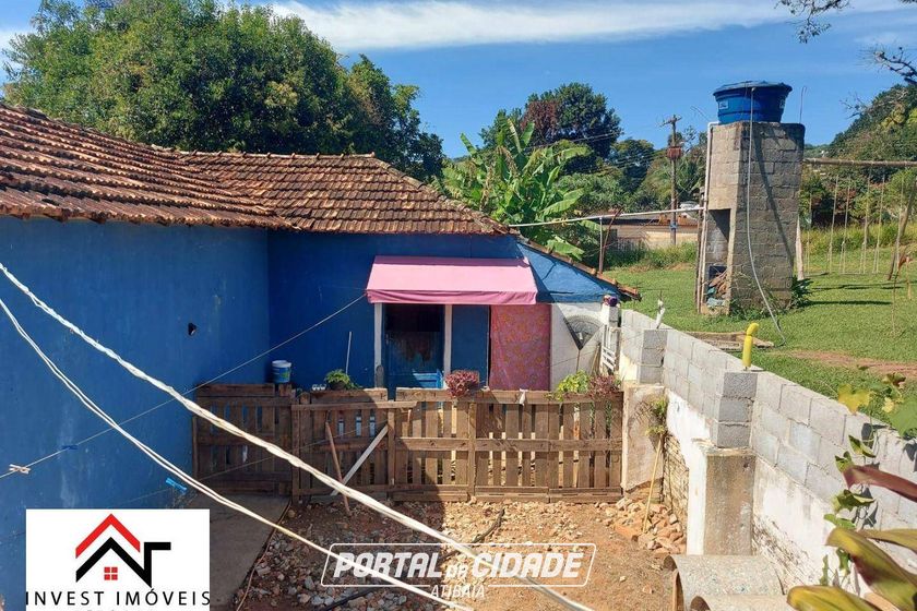 Casa &agrave; venda - 300m&sup2; - Vit&oacute;ria R&eacute;gia