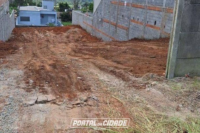 Terreno &agrave; venda - 400m&sup2; - Jardim dos Pinheiros