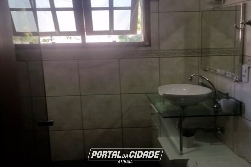 Ch&aacute;cara &agrave; venda - 374m&sup2; - Jardim Suely