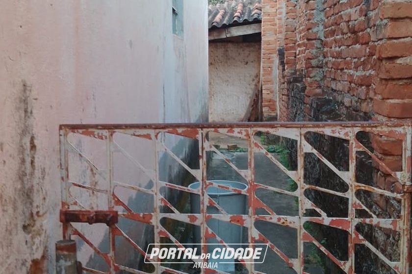 Casa &agrave; venda - CENTRO