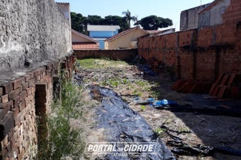 Sala Comercial &agrave; venda - 330m&sup2; - CENTRO