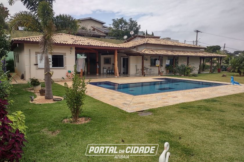 Casa &agrave; venda - CONDOM&Iacute;NIO SERRA DA ESTRELA