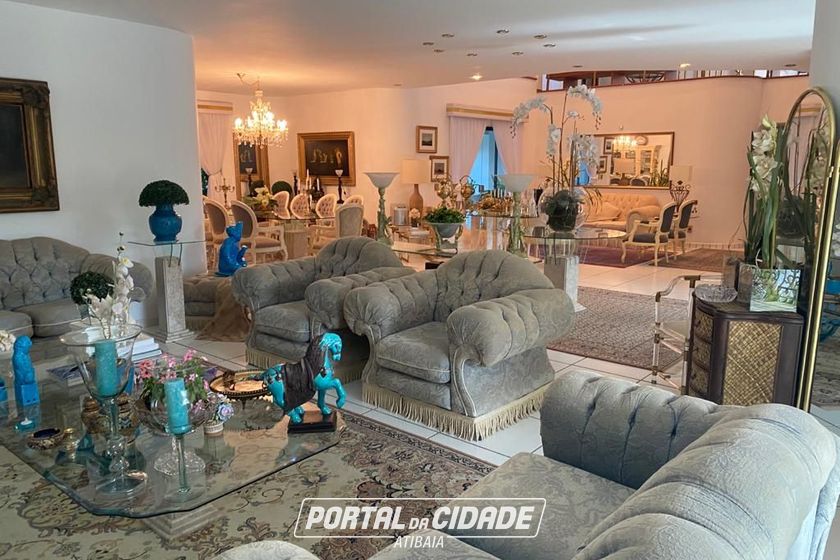 Casa &agrave; venda - 700m&sup2; - Condom&iacute;nio Flamboyant