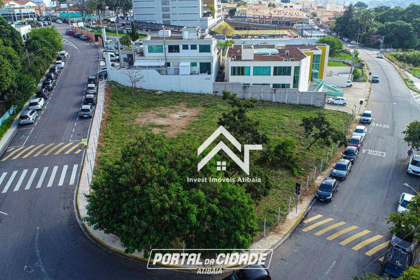 Terreno &agrave; venda - 1280m&sup2; - Centro