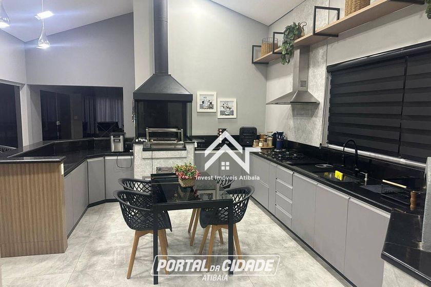 Casa &agrave; venda - 750m&sup2; - Condominio Porto Atibaia