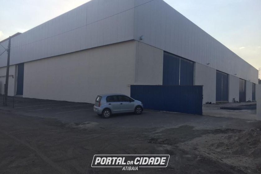 Sal&atilde;o Comercial para alugar - 3000m&sup2; - Santa F&eacute;