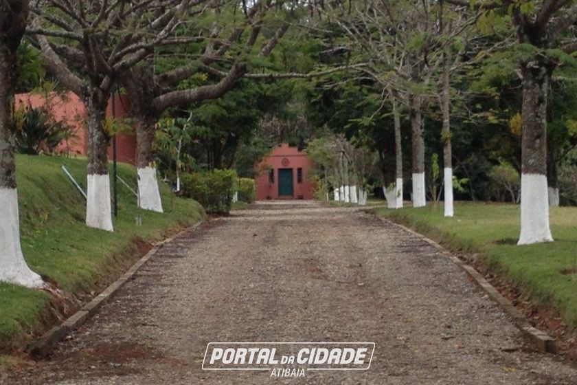 S&iacute;tio &agrave; venda - 810m&sup2; - Jardim Maracan&atilde;