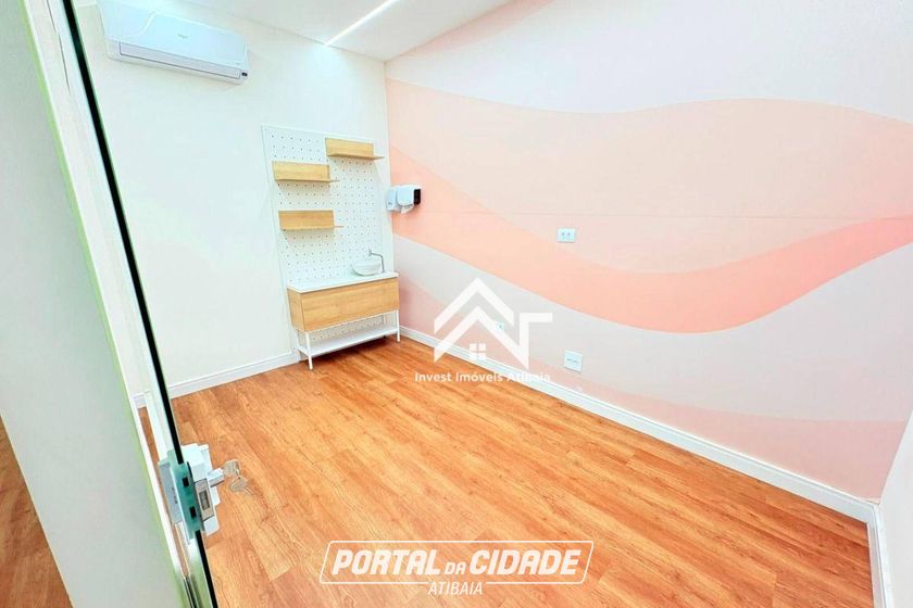 Sal&atilde;o Comercial para alugar - 200m&sup2; - Vila Thais