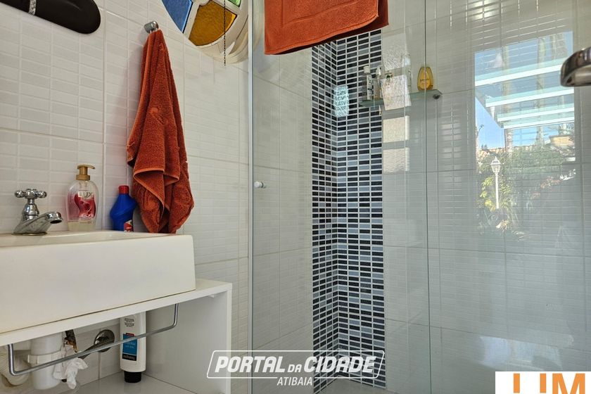 Casa &agrave; venda - 351m&sup2; - Vila Giglio