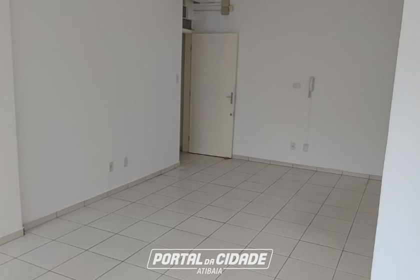 Sal&atilde;o Comercial para alugar - 27m&sup2; - Centro