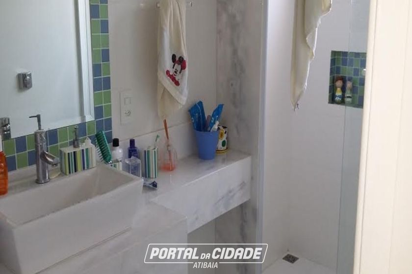 Casa &agrave; venda - 300m&sup2; - Condom&iacute;nio Shambala I