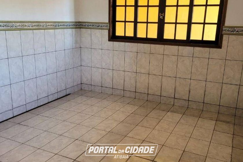 Casa &agrave; venda - 280m&sup2; - Tr&ecirc;s Pistas