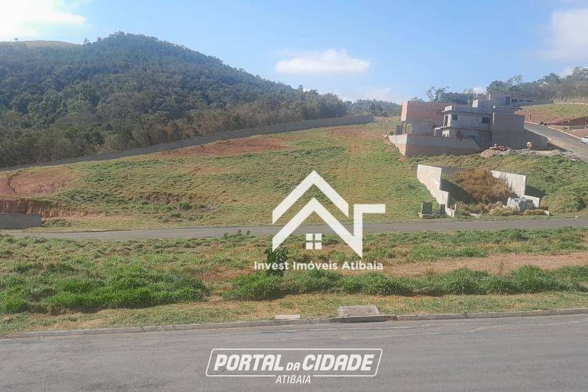 Terreno &agrave; venda - 300m&sup2; - Condom&iacute;nio Portal Lamis
