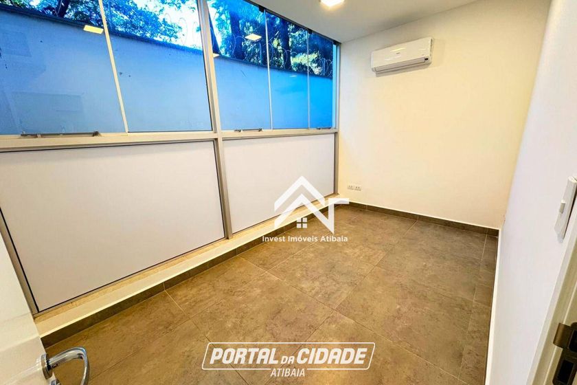 Sal&atilde;o Comercial para alugar - 200m&sup2; - Vila Esperia ou Giglio