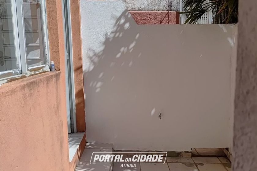 Sal&atilde;o Comercial para alugar - 27m&sup2; - Centro