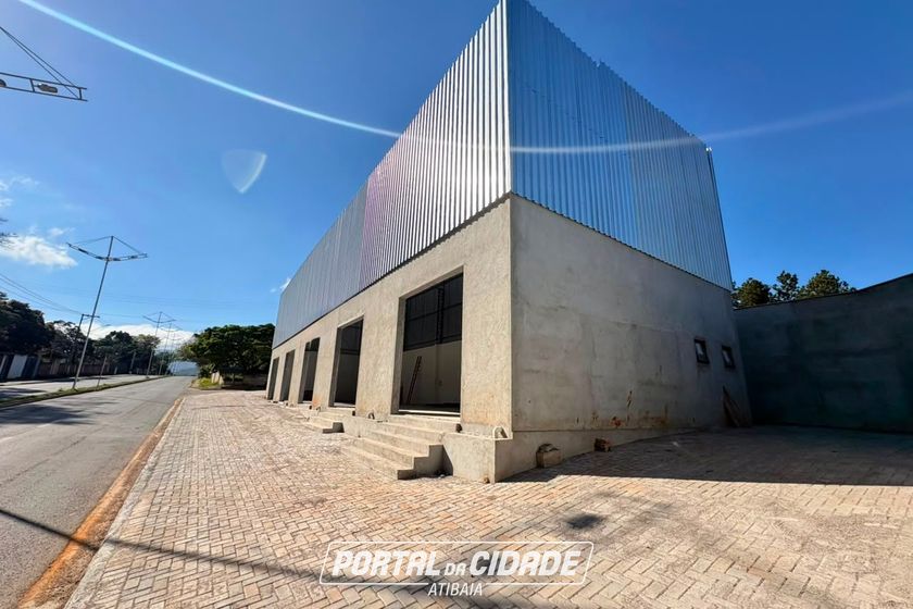 Sal&atilde;o Comercial para alugar - 240m&sup2; - Jardim Est&acirc;ncia Brasil