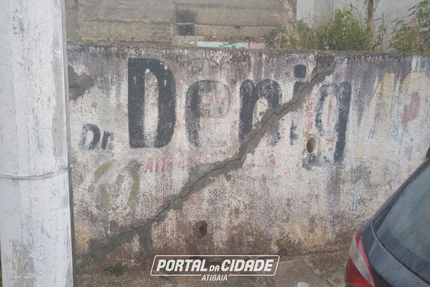 Terreno &agrave; venda - 600m&sup2; - ALVIN&Oacute;POLIS