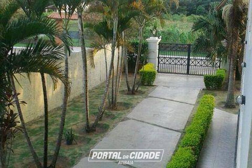 Casa para alugar - 450m&sup2; - Country R. F&eacute;lix