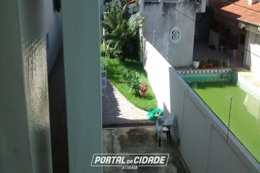 Casa &agrave; venda - 1000m&sup2; - Jardim das Flores