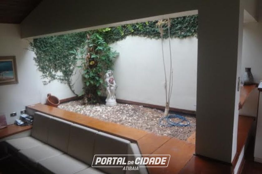 Casa &agrave; venda - 645m&sup2; - Nova Gard&ecirc;nia