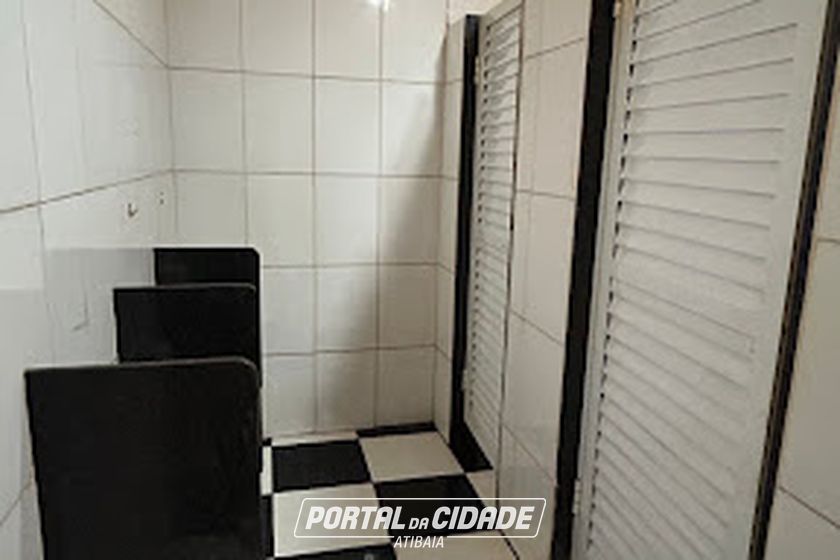 Sal&atilde;o Comercial para alugar - 1000m&sup2; - Serra Negra