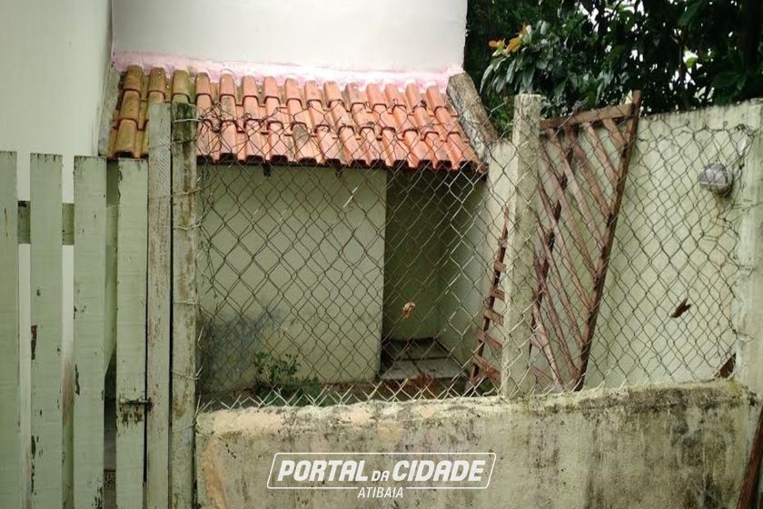 Casa &agrave; venda - 675m&sup2; - Jardim dos Pinheiros