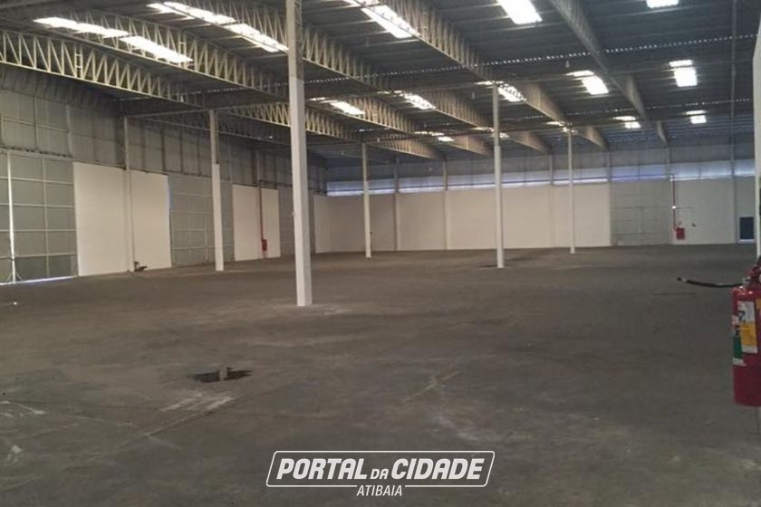 Sal&atilde;o Comercial para alugar - 3000m&sup2; - Santa F&eacute;