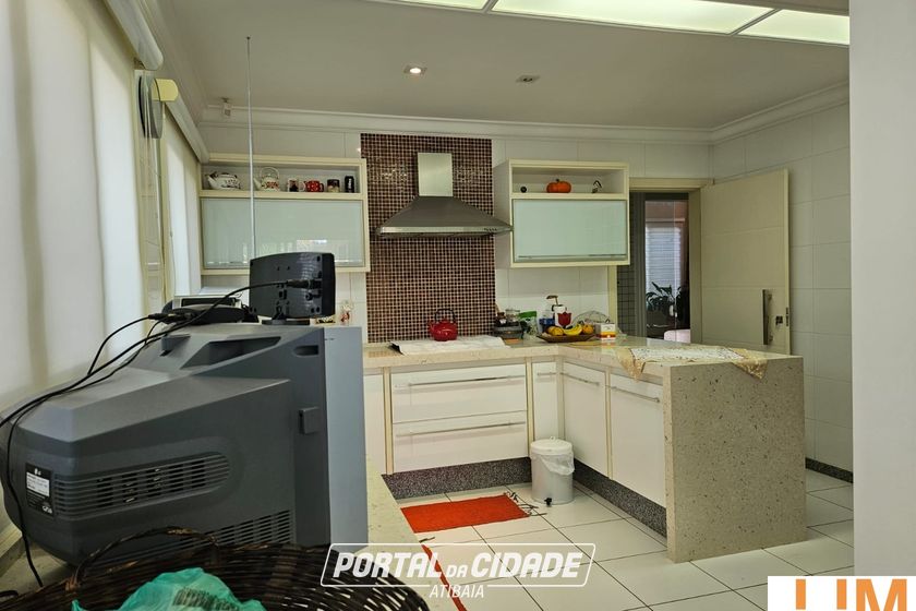Casa &agrave; venda - 351m&sup2; - Vila Giglio