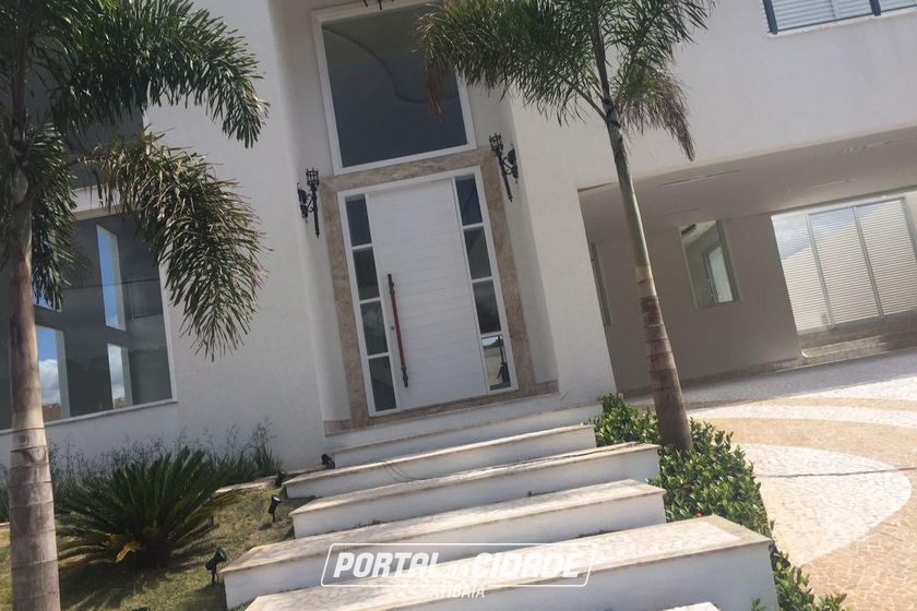 Casa &agrave; venda - 800m&sup2; - Condominio Shambala III