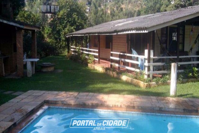 Ch&aacute;cara &agrave; venda - 6000m&sup2; - Tanque