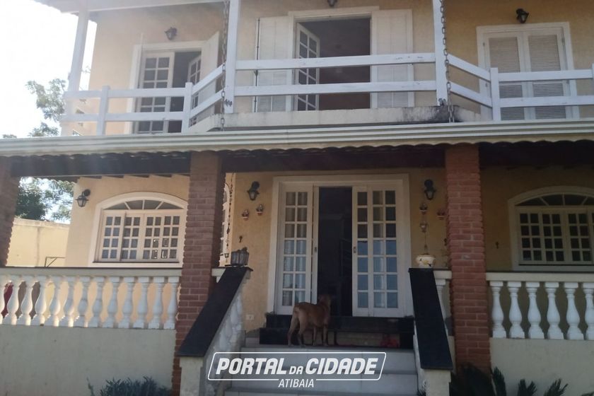 Sobrado &agrave; venda - CODOMINIO SANGRILA