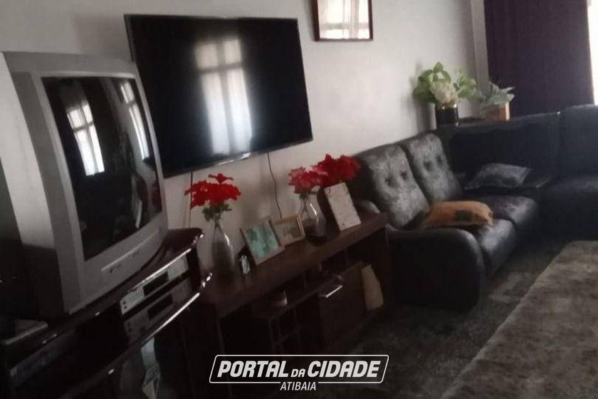 Casa &agrave; venda - 400m&sup2; - Jardim Siriema