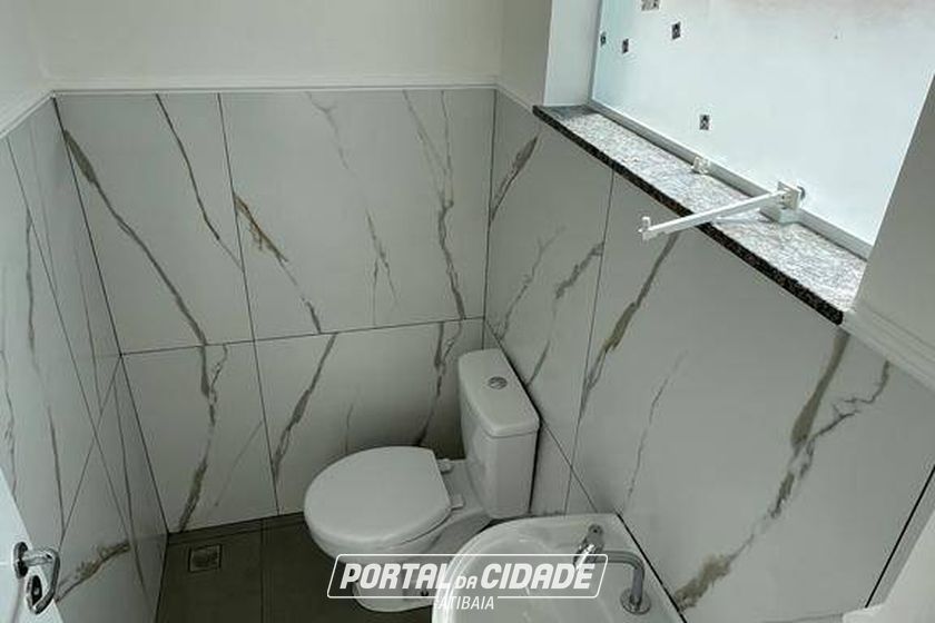 Sal&atilde;o Comercial para alugar - 258m&sup2; - Centro