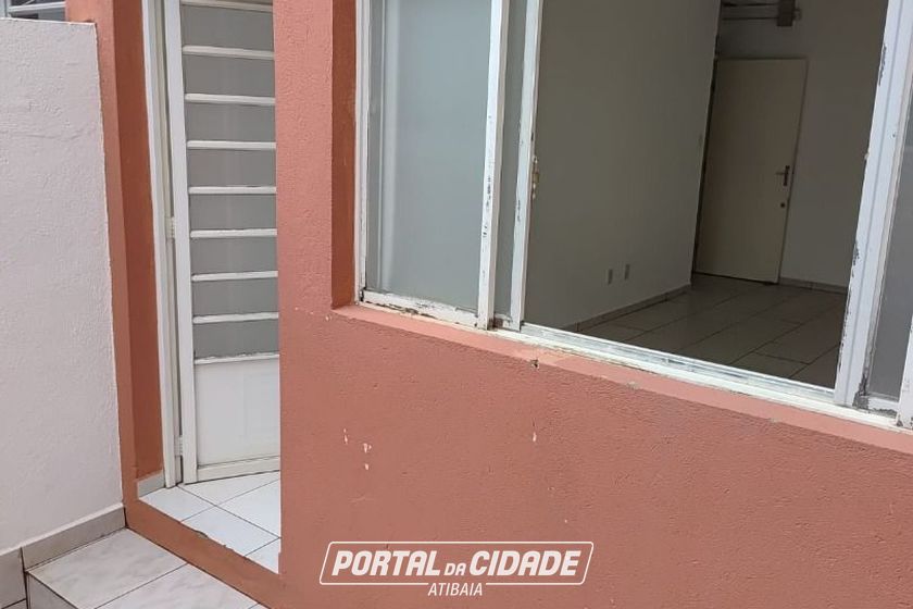Sal&atilde;o Comercial para alugar - 27m&sup2; - Centro