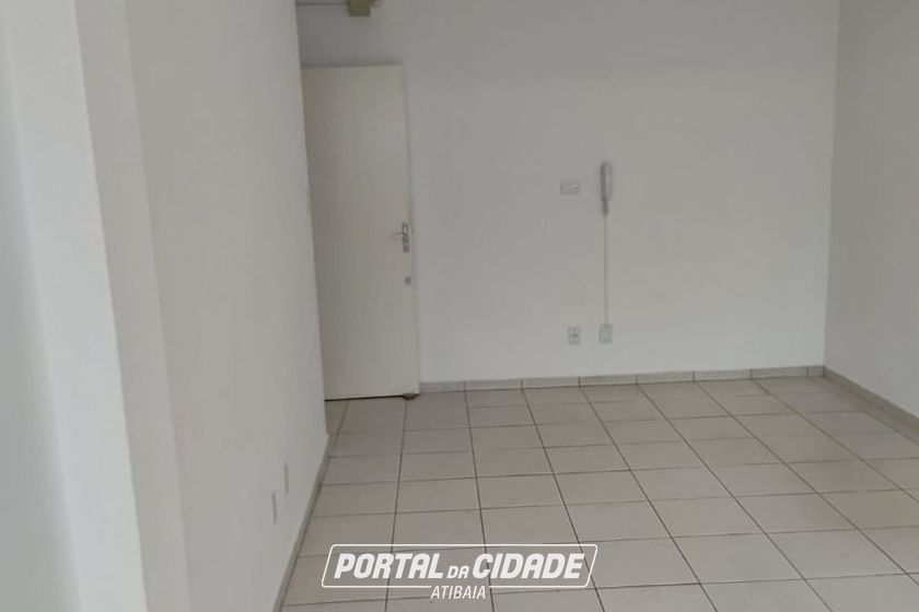 Sal&atilde;o Comercial para alugar - 27m&sup2; - Centro