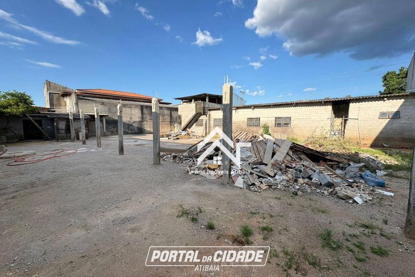 Sal&atilde;o Comercial &agrave; venda - 900m&sup2; - Jardim das Cerejeiras