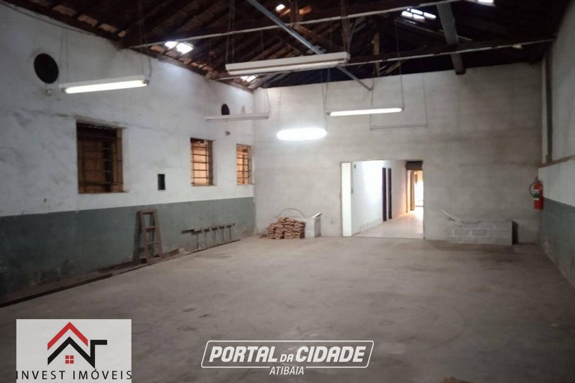 Sal&atilde;o Comercial para alugar - 2100m&sup2; - Centro