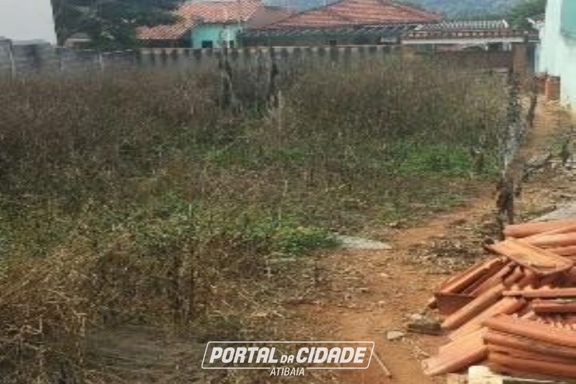 Terreno &agrave; venda - 360m&sup2; - Vila Rica