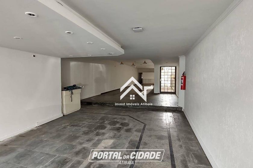 Sal&atilde;o Comercial para alugar - 240m&sup2; - Centro