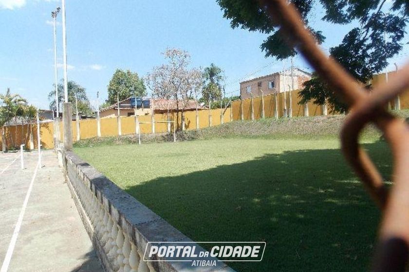 Ch&aacute;cara &agrave; venda - 650m&sup2; - Jardim Maracan&atilde;