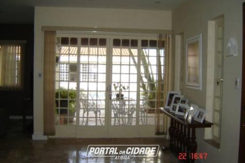 Casa &agrave; venda - 277m&sup2; - JARDIM ITAPERI