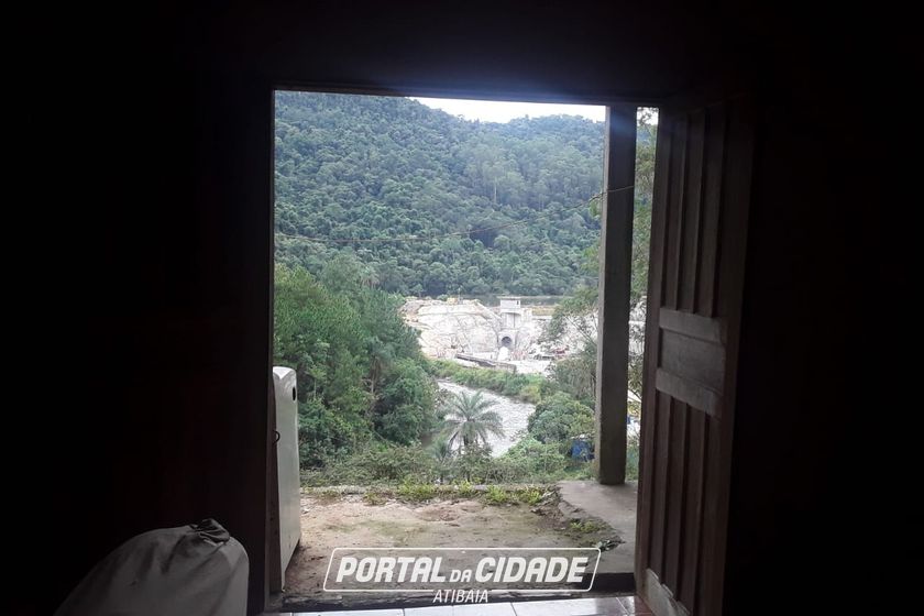 Ch&aacute;cara &agrave; venda - RIO ACIMA