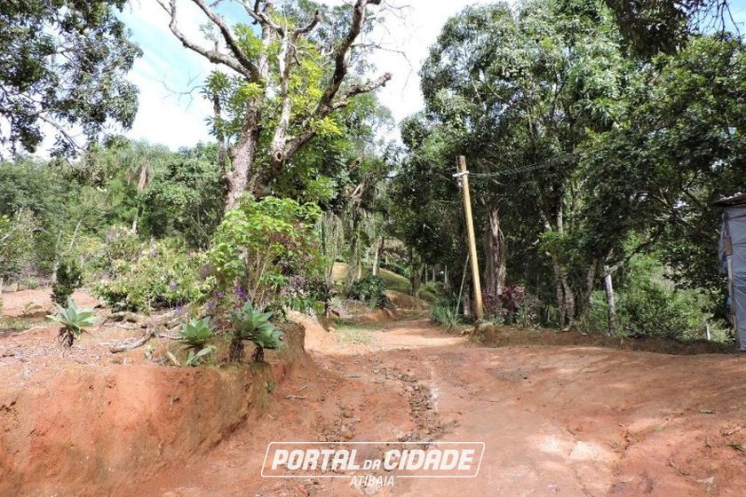 S&iacute;tio &agrave; venda - 200m&sup2; - CAMPO LARGO