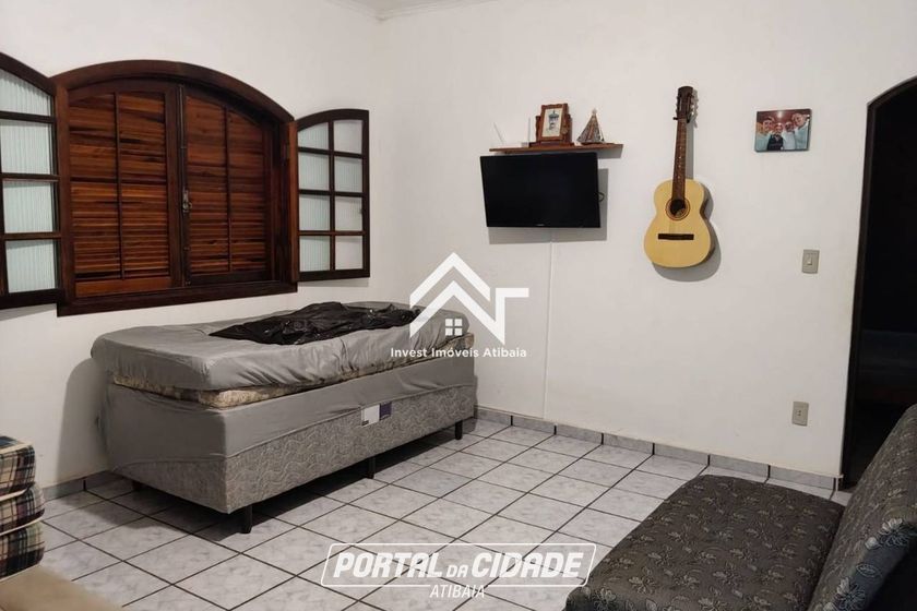 Ch&aacute;cara &agrave; venda - 800m&sup2; - S&iacute;tio Santa F&eacute;
