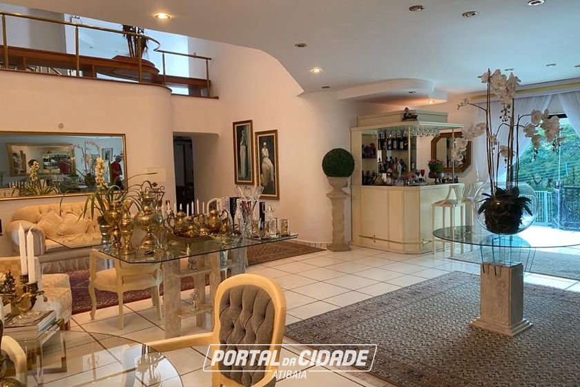 Casa &agrave; venda - 700m&sup2; - Condom&iacute;nio Flamboyant