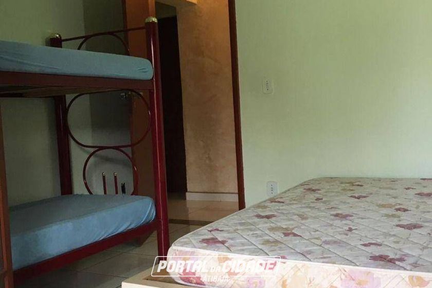 Ch&aacute;cara &agrave; venda - 3200m&sup2; - Parque Rio Abaixo