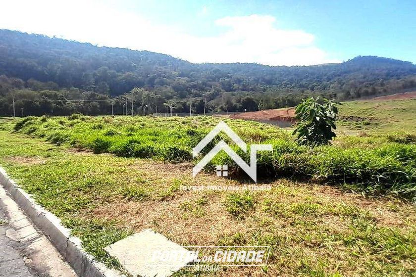 Terreno &agrave; venda - 300m&sup2; - Condom&iacute;nio Portal Lamis