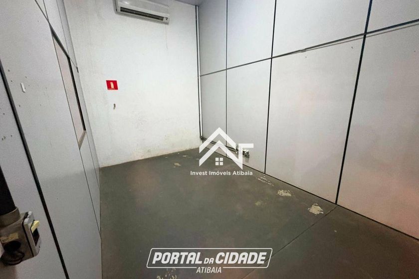 Sal&atilde;o Comercial para alugar - 584m&sup2; - Vila Industrial